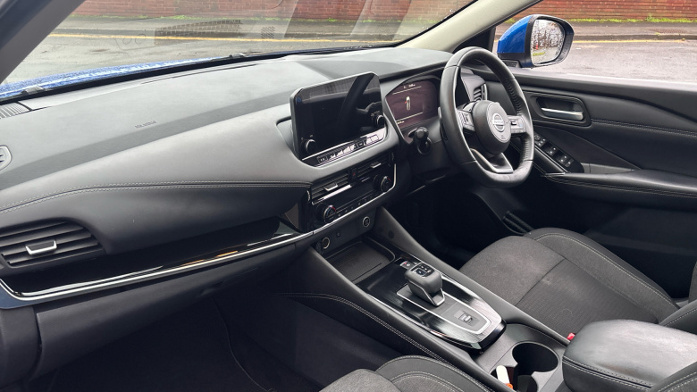 Nissan Qashqai 1.3 DiG-T MH 158 Premiere Edition 5dr Xtronic Petrol Hatchback